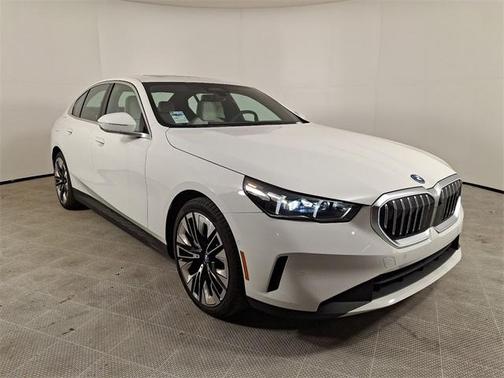 2025 BMW i5 xDrive40