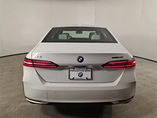 2025 BMW i5 xDrive40