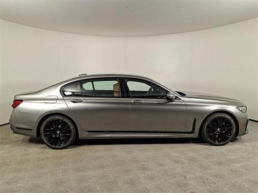 2022 BMW 750 i xDrive