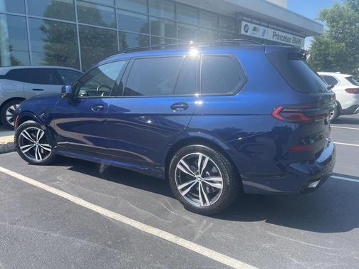 2024 BMW X7 xDrive40i