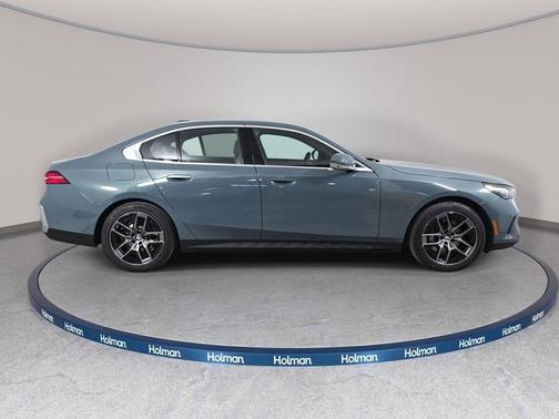 Green Metallic 2026 BMW 530 i xDrive