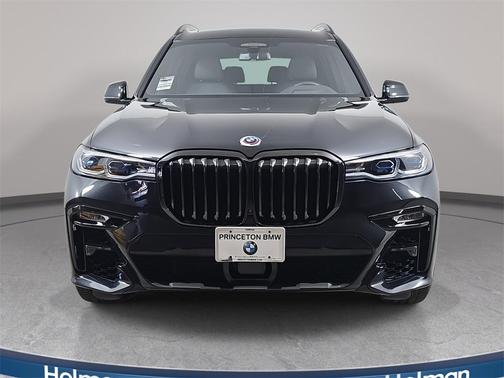 2022 BMW X7 M50i