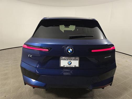2025 BMW iX xDrive50
