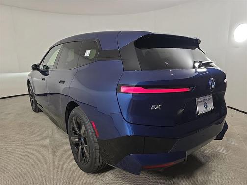 2025 BMW iX xDrive50