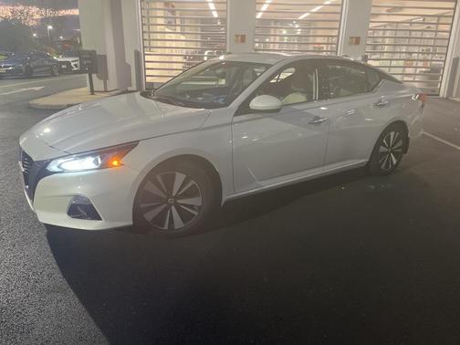 2020 Nissan Altima 2.5 SV