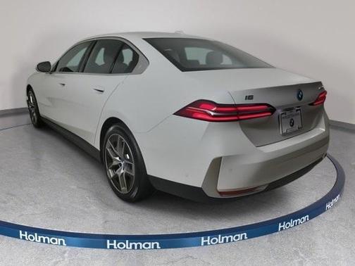 2024 BMW i5 eDrive40