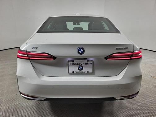 2024 BMW i5 eDrive40