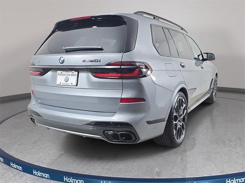 2024 BMW X7 M60i