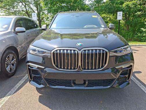 2022 BMW X7 M50i