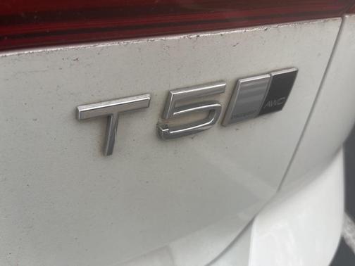 2019 Volvo XC60 T5 Inscription