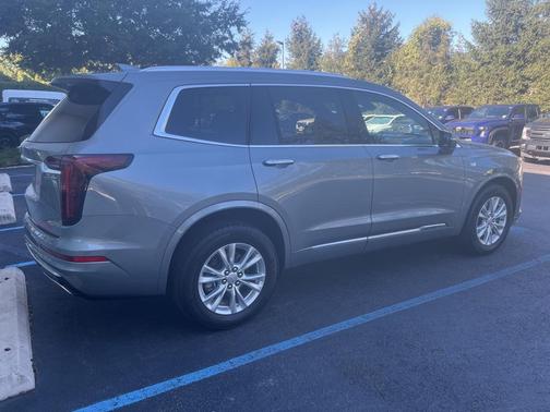 2023 Cadillac XT6 Luxury AWD