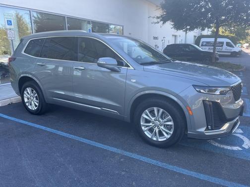 2023 Cadillac XT6 Luxury AWD