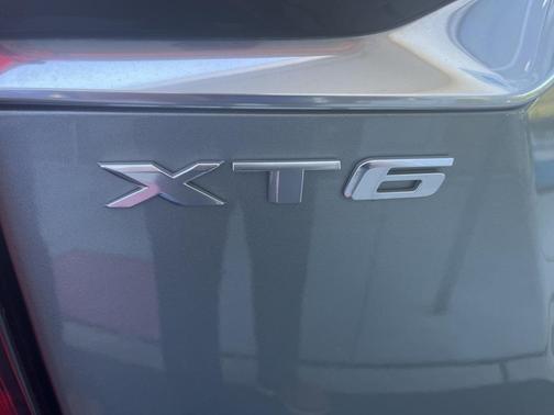 2023 Cadillac XT6 Luxury AWD