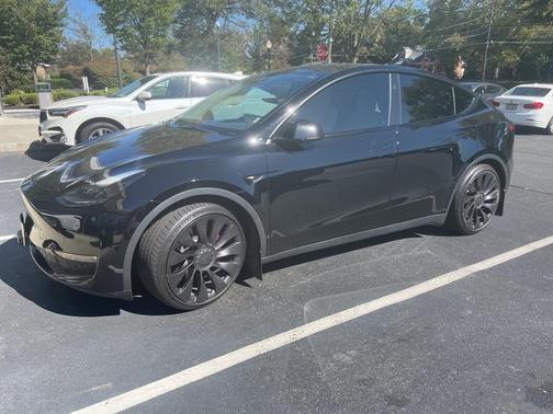2023 Tesla Model Y Performance