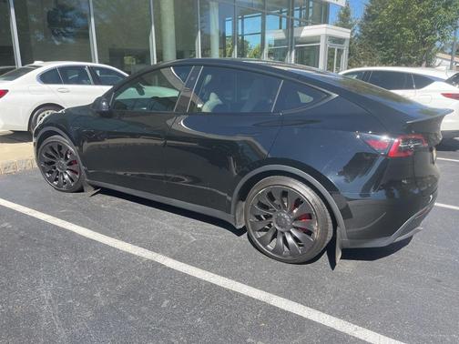 2023 Tesla Model Y Performance