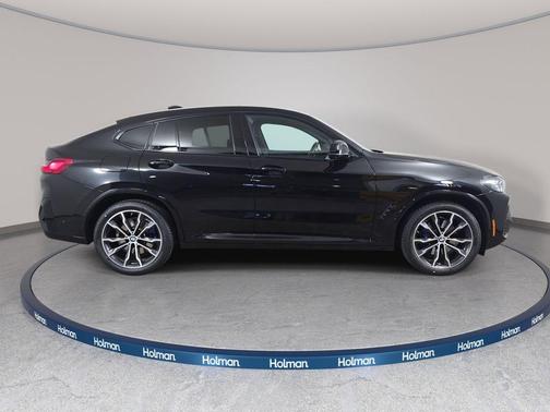 Black Sapphire Metallic 2024 BMW X4 M40i