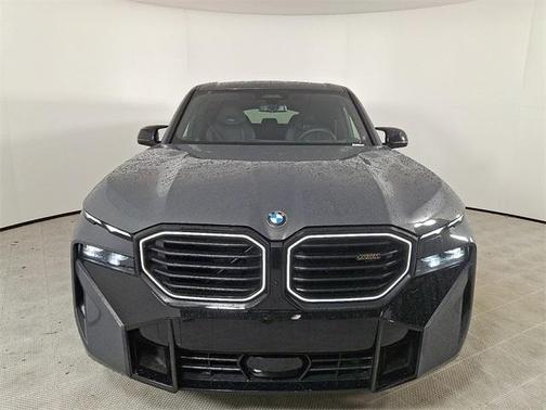 2025 BMW XM Base