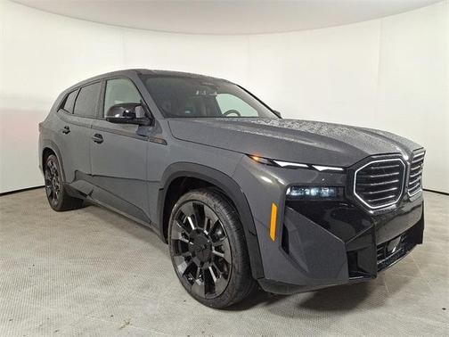 2025 BMW XM Base