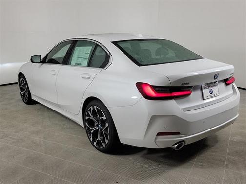 2025 BMW 330 i xDrive