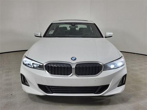 2025 BMW 330 i xDrive