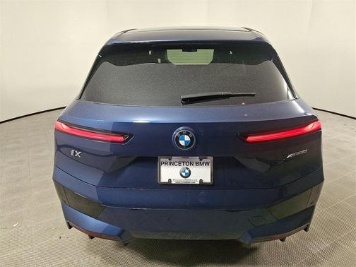 2025 BMW iX xDrive50