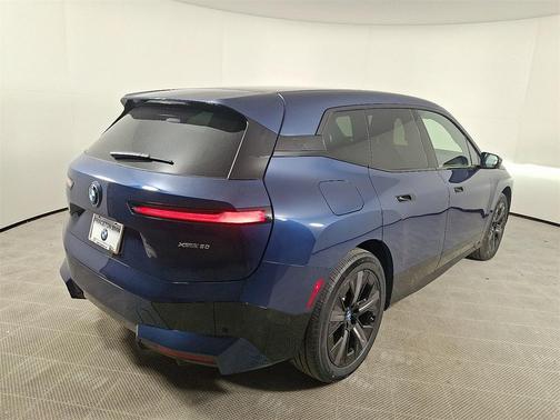 2025 BMW iX xDrive50