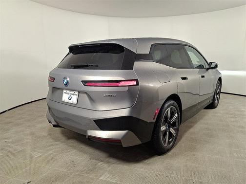 2025 BMW iX xDrive50