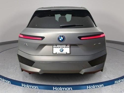 2025 BMW iX xDrive50