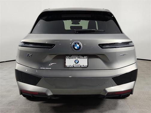 2025 BMW iX xDrive50