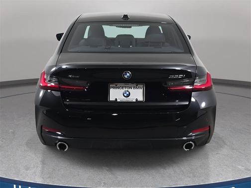 2025 BMW 330 i xDrive