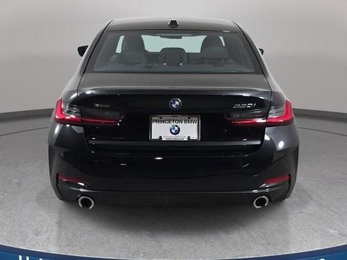2025 BMW 330 i xDrive