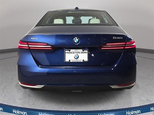 2026 BMW 530 i xDrive