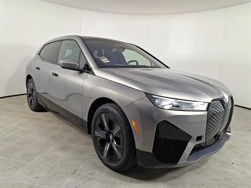 2025 BMW iX xDrive50