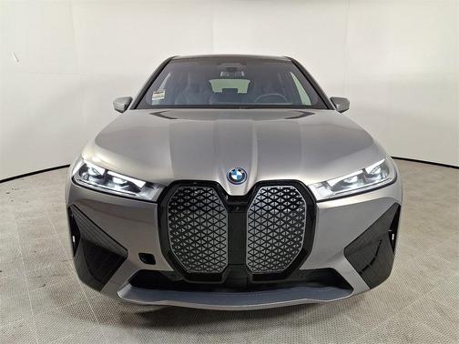 2025 BMW iX xDrive50