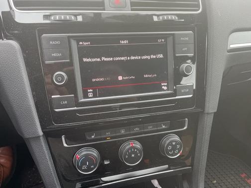 2019 Volkswagen Golf GTI 2.0T Rabbit Edition