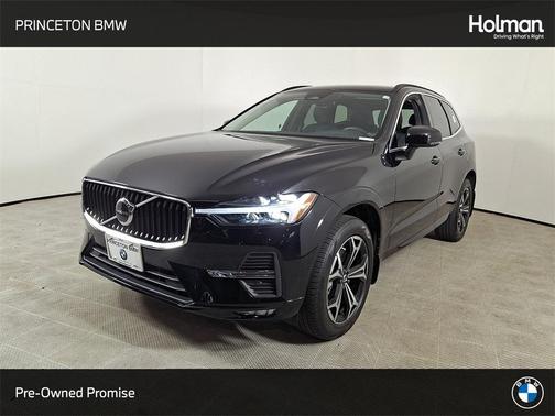 2022 Volvo XC60 B5 Momentum