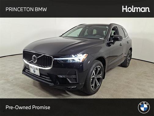 2022 Volvo XC60 B5 Momentum