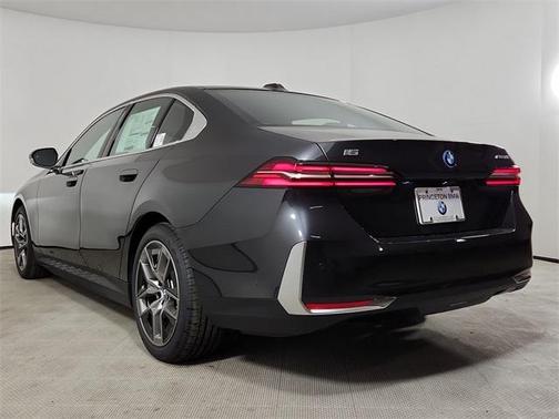 2024 BMW i5 eDrive40