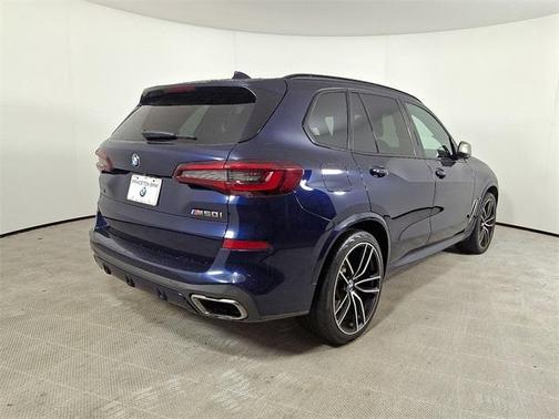 2021 BMW X5 M50i
