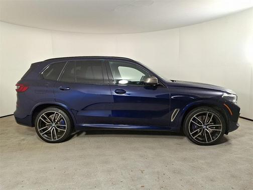 2021 BMW X5 M50i