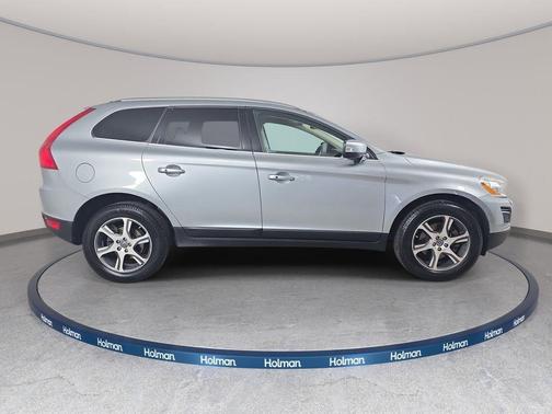 Electric Silver Metallic 2013 Volvo XC60 T6