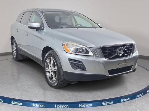 Electric Silver Metallic 2013 Volvo XC60 T6