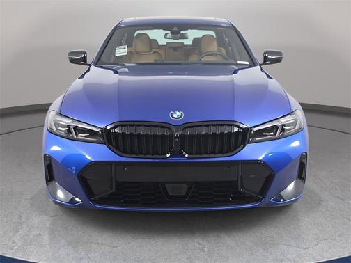 2025 BMW 330 i xDrive
