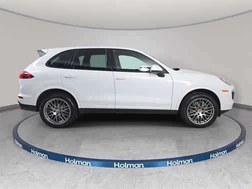 2017 Porsche Cayenne Platinum Edition