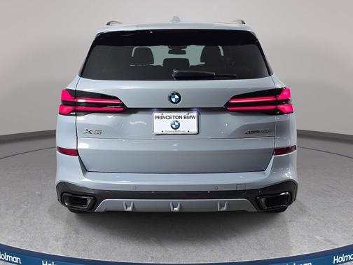 Gray Metallic 2026 BMW X5 xDrive40i