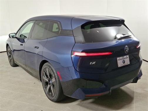 2025 BMW iX xDrive50