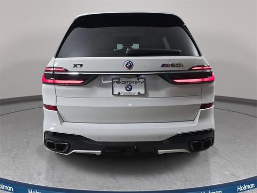 2023 BMW X7 M60i