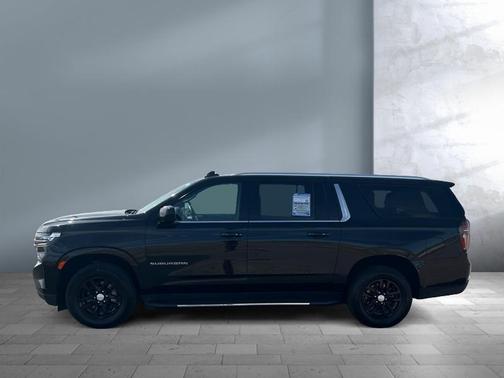 2023 Chevrolet Suburban LT
