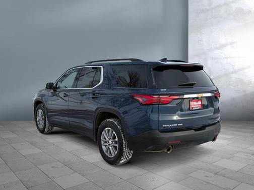 2022 Chevrolet Traverse LT Leather