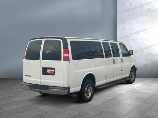 2020 Chevrolet Express 3500 LT